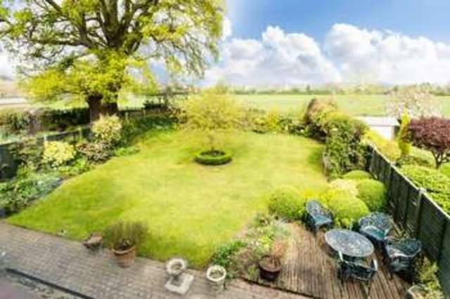  Image of 5 bedroom Detached house for sale in Highfield Road Hertford SG13 at Highfield Road  Hertford, SG13 8BH