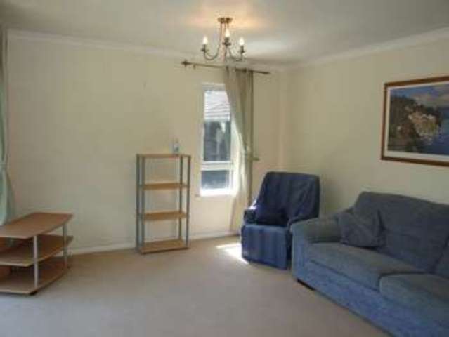  Image of 1 bedroom Maisonette to rent in Hillberry Bracknell RG12 at Birch Hill Bracknell Easthampstead, RG12 7ZZ