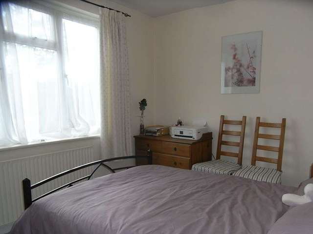  Image of 3 bedroom Terraced house for sale in Hillier Close New Barnet Barnet EN5 at Hillier Close New Barnet New Barnet, EN5 1BE