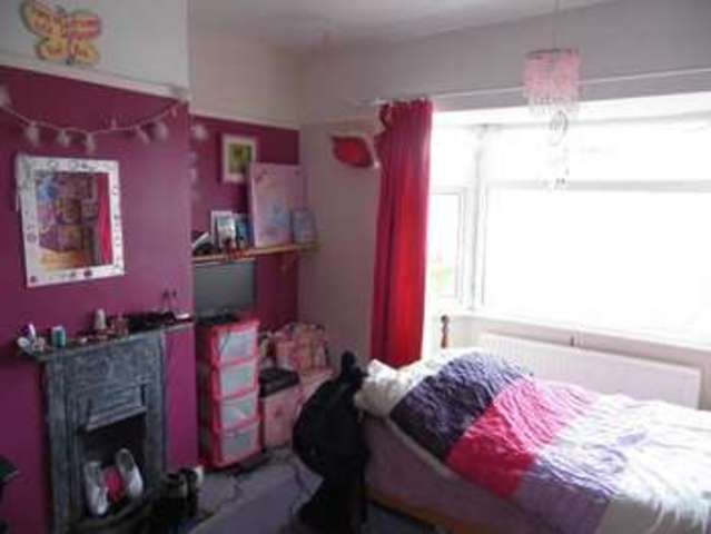  Image of 3 bedroom Terraced house for sale in Hillside Avenue Kettering NN15 at Kettering Northamptonshire Kettering, NN15 6EF