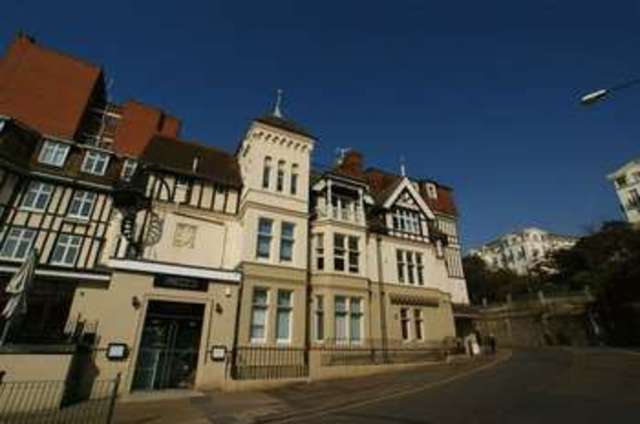  Image of 1 bedroom Flat to rent in Hinton Road Bournemouth BH1 at 30 Hinton Road  Bournemouth, BH1 2AJ