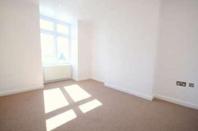  Image of 1 bedroom Flat to rent in Hinton Road Bournemouth BH1 at 30 Hinton Road  Bournemouth, BH1 2AJ