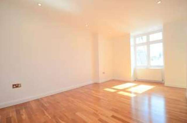  Image of 1 bedroom Flat to rent in Hinton Road Bournemouth BH1 at 30 Hinton Road  Bournemouth, BH1 2AJ