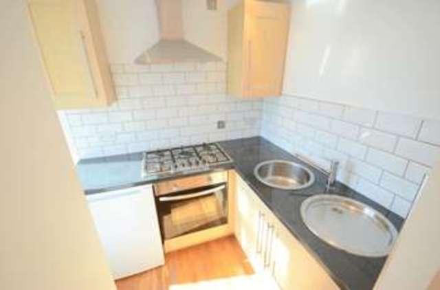  Image of 1 bedroom Flat to rent in Hinton Road Bournemouth BH1 at 30 Hinton Road  Bournemouth, BH1 2AJ