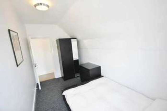 Image of 1 bedroom Flat to rent in High Holborn London WC1V at London WC1V 6RD Holborn, WC1V 6RD