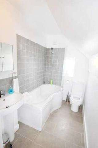  Image of 1 bedroom Flat to rent in High Holborn London WC1V at London WC1V 6RD Holborn, WC1V 6RD