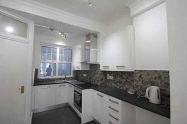  Image of 1 bedroom Flat to rent in High Holborn London WC1V at London WC1V 6RD Holborn, WC1V 6RD