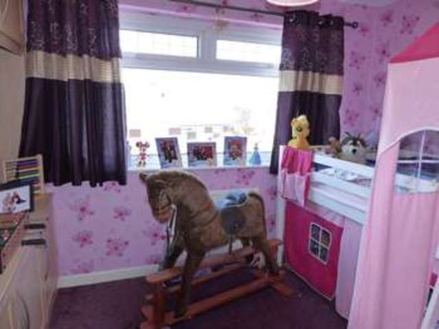  Image of 3 bedroom Semi-Detached house for sale in Holcombe View Close Oldham OL4 at Holcombe View Close  Oldham, OL4 2QD