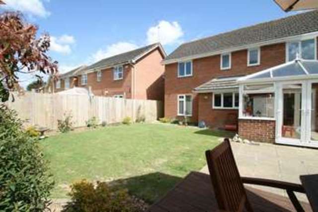  Image of 4 bedroom Detached house for sale in Hollyhock Way Littlehampton BN17 at Hollyhock Way  Littlehampton, BN17 6UJ