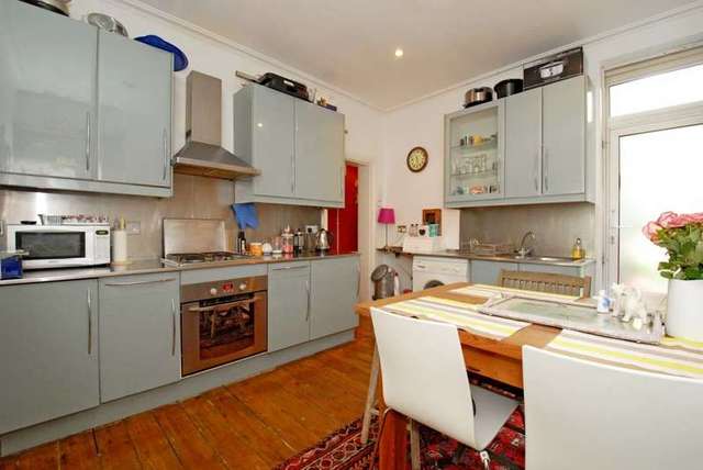  Image of 1 bedroom Ground Flat to rent in Sulgrave Road London W6 at Holme House  Sulgrave Road, W6 7QQ