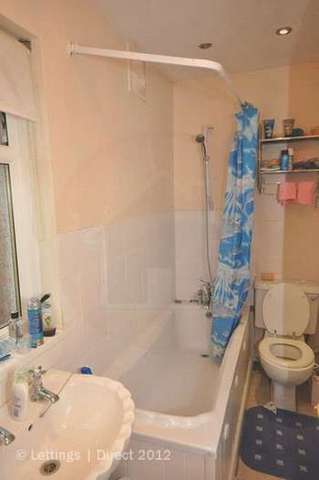  Image of 3 bedroom Semi-Detached house for sale in Honeysuckle Road Southampton SO16 at Honeysuckle Road  Southampton, SO16 3BW