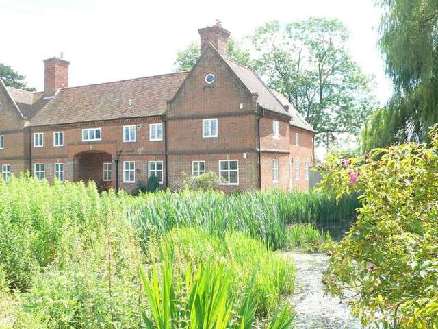  Image of 2 bedroom Flat to rent in Honiley Kenilworth CV8 at Kenilworth Kenilworth Warwickshire, CV8 1NP