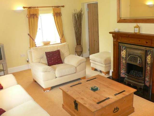 Image of 2 bedroom Flat to rent in Honiley Kenilworth CV8 at Kenilworth Kenilworth Warwickshire, CV8 1NP