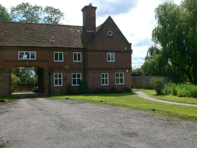  Image of 2 bedroom Flat to rent in Honiley Kenilworth CV8 at Kenilworth Kenilworth Warwickshire, CV8 1NP