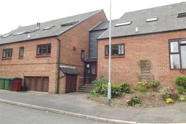  Image of 2 bedroom Flat to rent in Hooton Road Carlton Nottingham NG4 at Nottingham, NG4 1GR