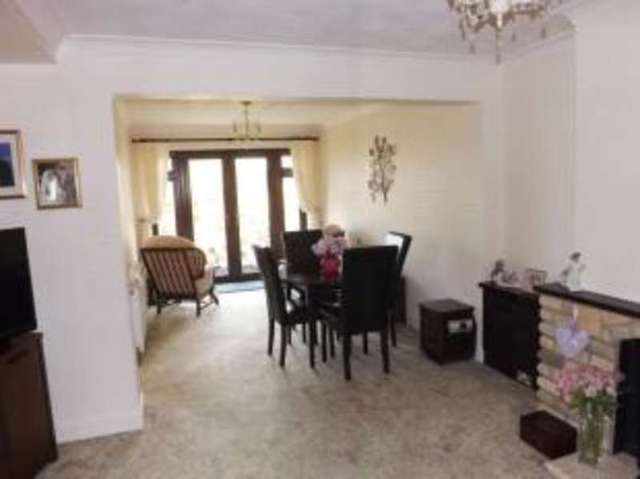  Image of 3 bedroom Bungalow for sale in Warren Drive Hornchurch RM12 at Hornchurch  Elm Park, RM12 4PL