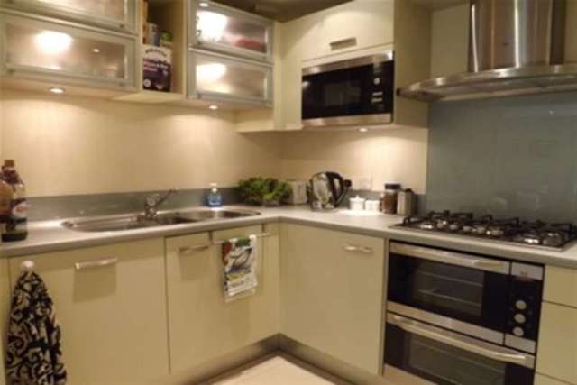  Image of 2 bedroom Flat to rent in The Comptons Comptons Lane Horsham RH13 at Horsham, RH13 5DW