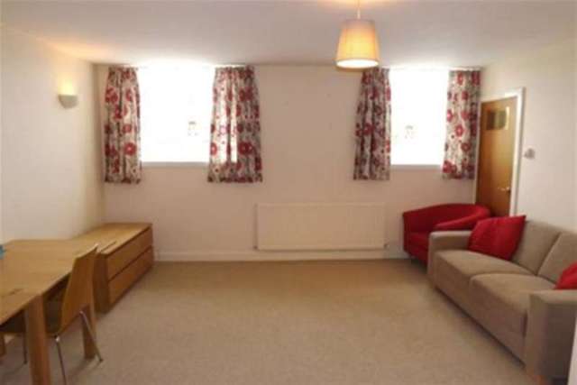  Image of 1 bedroom Flat to rent in Union Road Macclesfield SK11 at Macclesfield, SK11 7BF