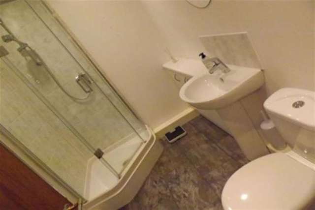  Image of 1 bedroom Flat to rent in Union Road Macclesfield SK11 at Macclesfield, SK11 7BF