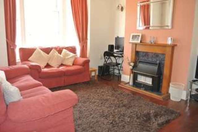  Image of 3 bedroom Terraced house for sale in Huntingtower Road Grantham NG31 at Huntingtower Road  Grantham, NG31 7AZ