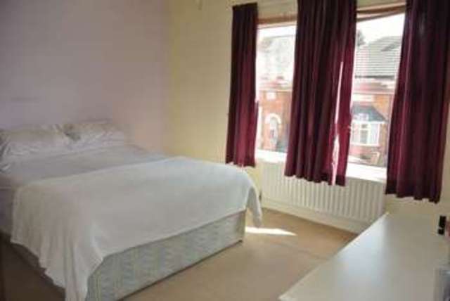  Image of 3 bedroom Terraced house for sale in Huntingtower Road Grantham NG31 at Huntingtower Road  Grantham, NG31 7AZ