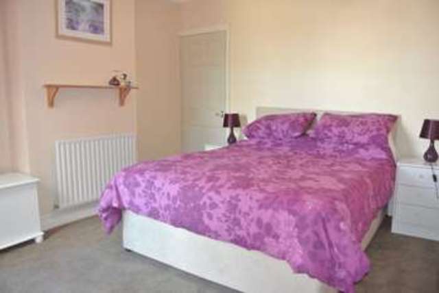  Image of 3 bedroom Terraced house for sale in Huntingtower Road Grantham NG31 at Huntingtower Road  Grantham, NG31 7AZ