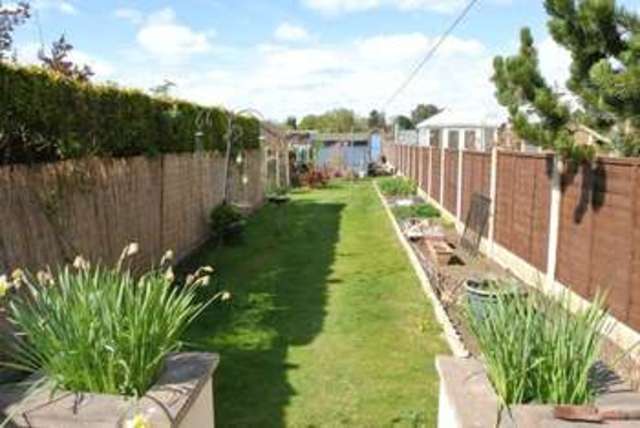  Image of 3 bedroom Terraced house for sale in Huntingtower Road Grantham NG31 at Huntingtower Road  Grantham, NG31 7AZ