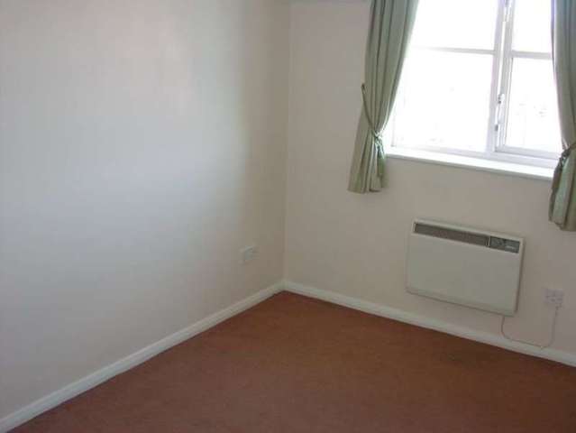  Image of 2 bedroom Flat to rent in Hursley Road Chandler