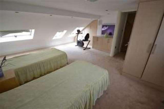  Image of 4 bedroom Flat to rent in Ilford Lane Ilford IG1 at Ilford Lane  Ilford, IG1 2RP