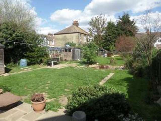 Image of 4 bedroom Detached house for sale in Ilfracombe Road Southend-on-Sea SS2 at Ilfracombe Road  Southend-On-Sea, SS2 4PB