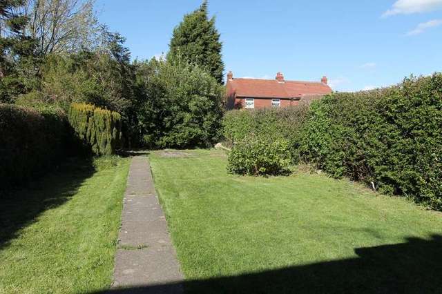  Image of 3 bedroom Semi-Detached house to rent in Intake Crescent Dodworth Barnsley S75 at Dodworth Barnsley Dodworth, S75 3NW