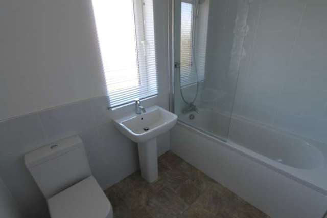  Image of 3 bedroom Semi-Detached house to rent in Intake Crescent Dodworth Barnsley S75 at Dodworth Barnsley Dodworth, S75 3NW