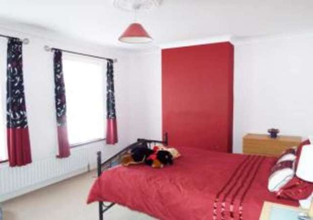  Image of 3 bedroom Terraced house for sale in Jersey Road Strood Rochester ME2 at Rochester Kent Strood, ME2 3PB