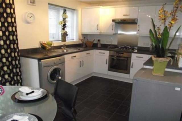  Image of 3 bedroom Semi-Detached house to rent in Jethro Street Bolton BL2 at Bolton, BL2 2PU