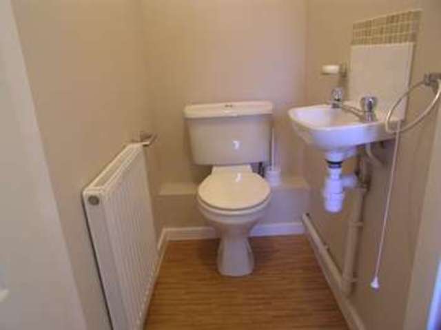  Image of 1 bedroom Terraced house to rent in Jubilee Close Stoke Prior Bromsgrove B60 at Jubilee Close Stoke Prior Bromsgrove, B60 4DG