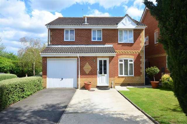  Image of 4 bedroom Detached house for sale in Juniper Close Maidstone ME16 at Allington Maidstone Maidstone, ME16 0XP