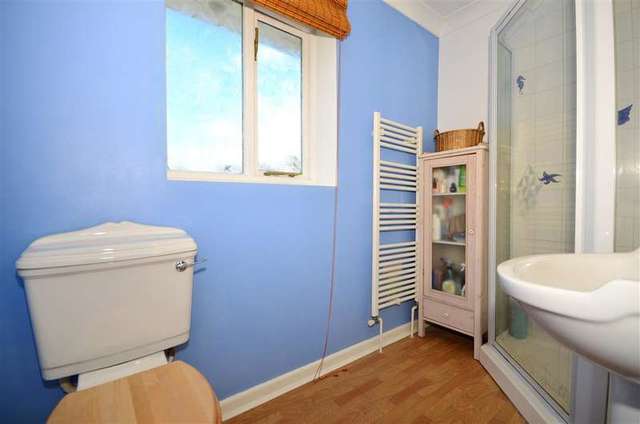  Image of 4 bedroom Detached house for sale in Juniper Close Maidstone ME16 at Allington Maidstone Maidstone, ME16 0XP
