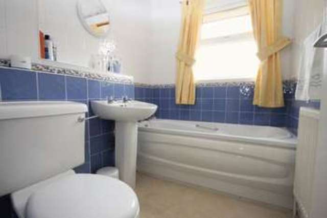  Image of 3 bedroom Semi-Detached house for sale in Broad Close Kidlington OX5 at Broad Close  Kidlington, OX5 1BE