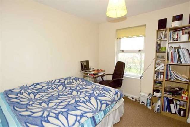  Image of 2 bedroom Flat for sale in Kinburn Street London SE16 at Rotherhithe, SE16 6DW
