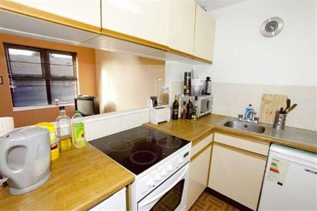  Image of 2 bedroom Flat for sale in Kinburn Street London SE16 at Rotherhithe, SE16 6DW