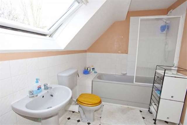  Image of 2 bedroom Flat for sale in Kinburn Street London SE16 at Rotherhithe, SE16 6DW