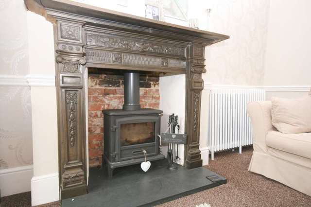  Image of 4 bedroom Detached house for sale in King Georges Road Pilgrims Hatch Brentwood CM15 at King Georges Road  Brentwood, CM15 9LS