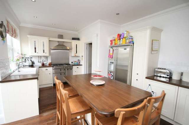  Image of 4 bedroom Detached house for sale in King Georges Road Pilgrims Hatch Brentwood CM15 at King Georges Road  Brentwood, CM15 9LS