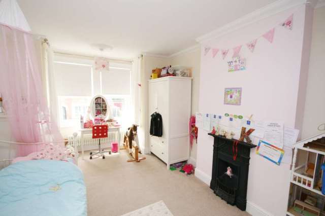  Image of 4 bedroom Detached house for sale in King Georges Road Pilgrims Hatch Brentwood CM15 at King Georges Road  Brentwood, CM15 9LS