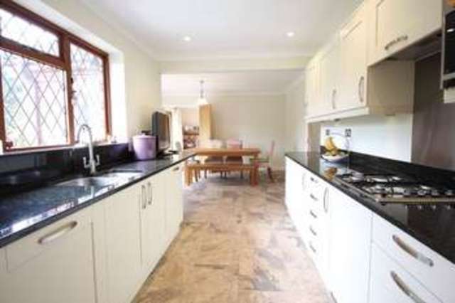 Image of 4 bedroom Detached house for sale in Kings Lane Wrecclesham Farnham GU10 at Kings Lane  Farnham, GU10 4QB