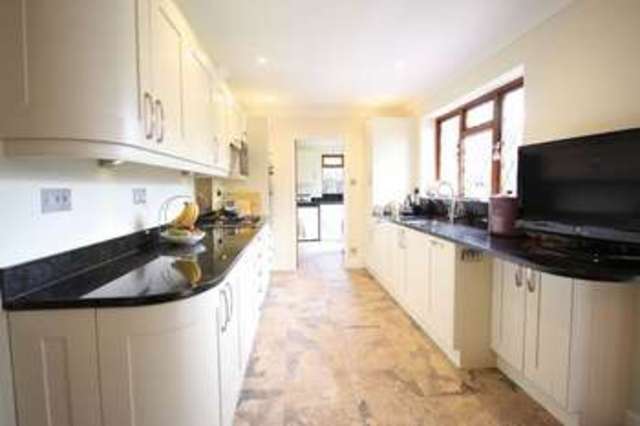  Image of 4 bedroom Detached house for sale in Kings Lane Wrecclesham Farnham GU10 at Kings Lane  Farnham, GU10 4QB
