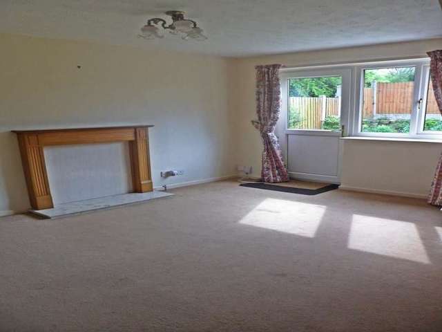 Image of 2 bedroom Property to rent in Kings Meadow Close Wetherby LS22 at Wetherby LS22 Wetherby, LS22 7FU