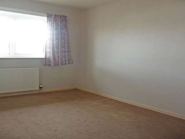  Image of 2 bedroom Property to rent in Kings Meadow Close Wetherby LS22 at Wetherby LS22 Wetherby, LS22 7FU