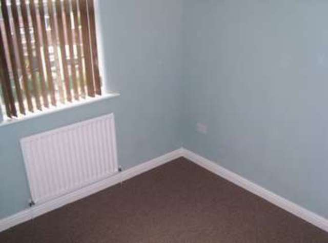  Image of 2 bedroom Semi-Detached house to rent in Kingscourt Avenue Bolton BL1 at Kingscourt Avenue  Bolton, BL1 6EH