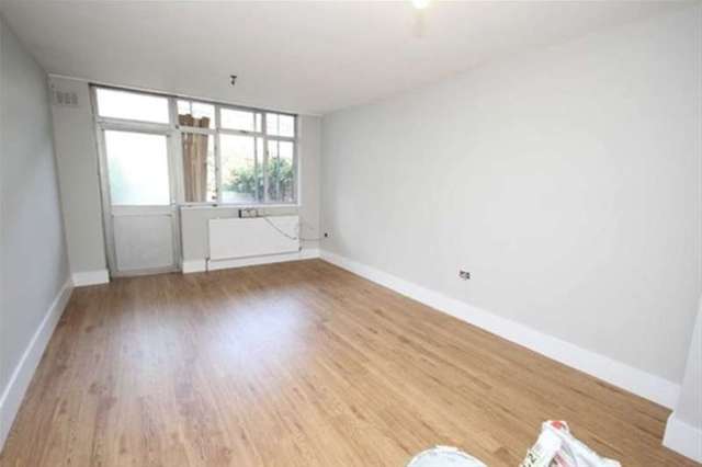  Image of 4 bedroom Terraced house to rent in Kingsland Road London E2 at London, E2 8EB